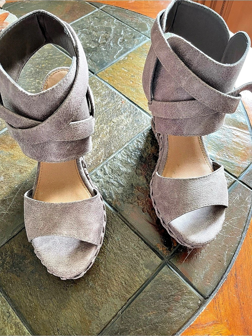 Not Rates Gray Wedge Sandals US 9
